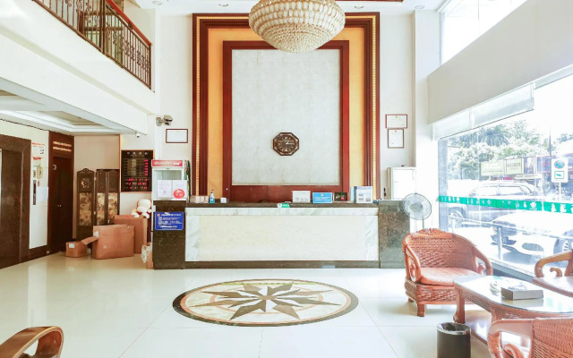 Huayu Hotel