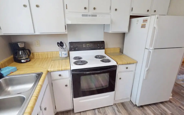 Lighthouse Point 25C - Endless Summer