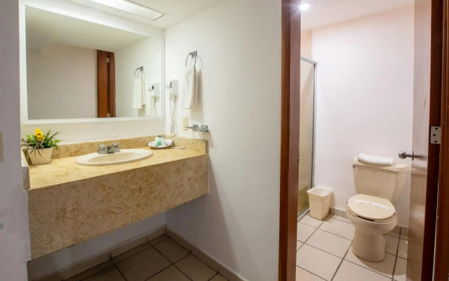 Costa De Oro Beach Hotel