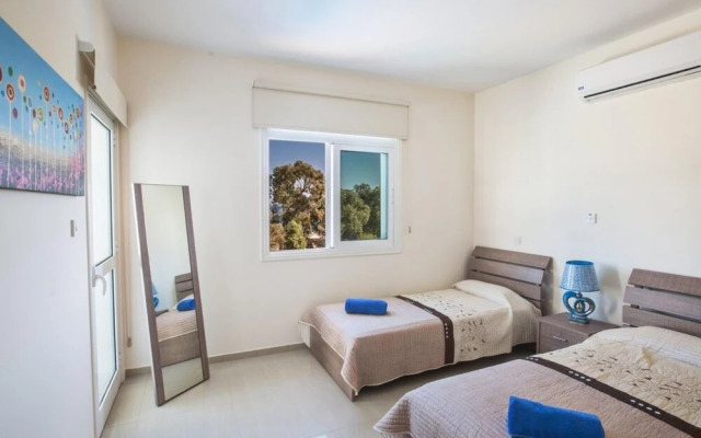 Villa Shaye AQ Me16