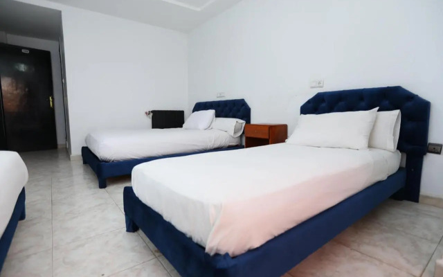 Raiss Hotel