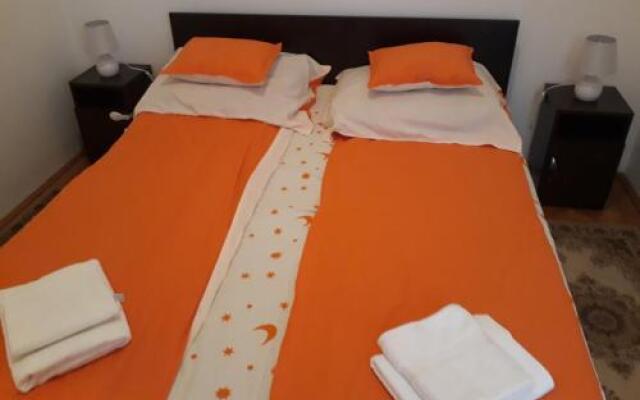 Piac Utcai Apartman 2