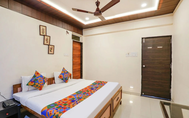 OYO Flagship 82896 Hotel Girija Inn