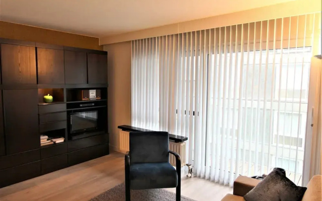 Studio in Het Zoute With Side Sea View