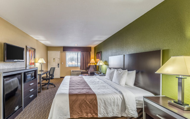 Quality Inn Austintown - Youngstown West