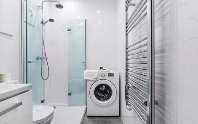 BillBerry Apartments - Four Lions