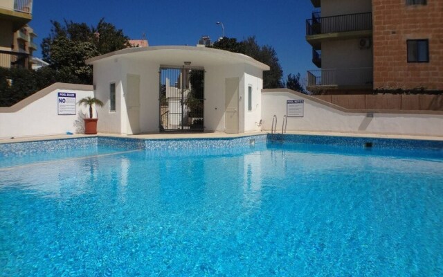 Apartment With Pool Near Beach In St Julians