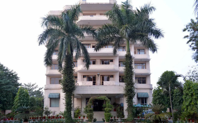 OYO 3140 Classic Residency