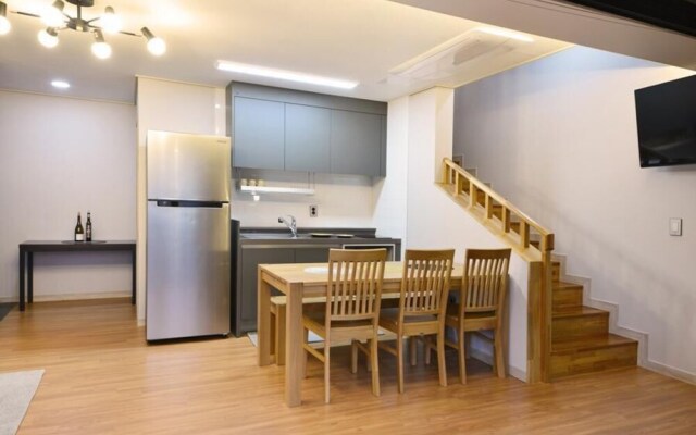 Jeju la Cour Pension