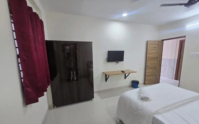 Om Sri Vigneshwara Palani Grand Hotel