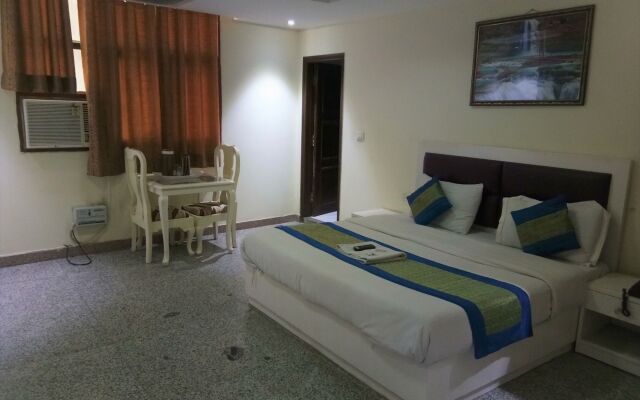 Airport Hotel The Paramont