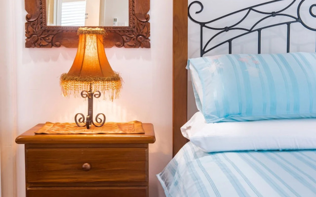 Bay Breezes - Cannonvale