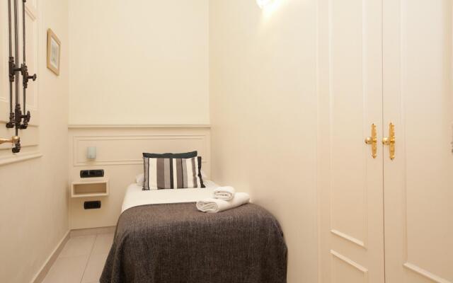 GAUDIR 1 · Apartment next to Pg de Gracia