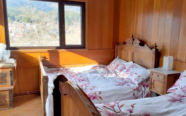 Chalet with 5 Bedrooms in Bu?Teni, with Wonderful Mountain View, Enclosed Garden And Wifi