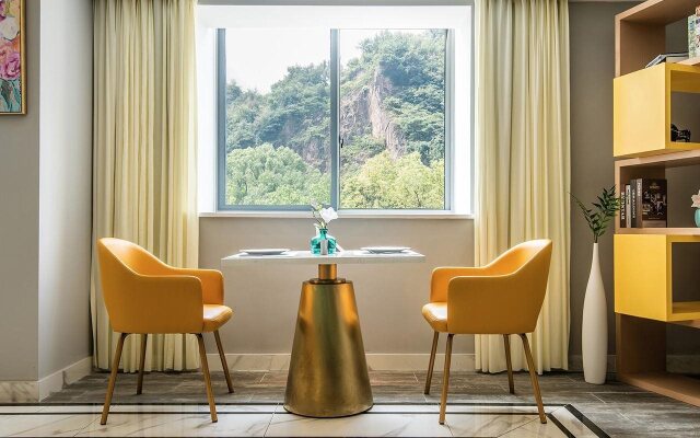 Magnotel(Jiaojiang yunxi road, yan yu park)