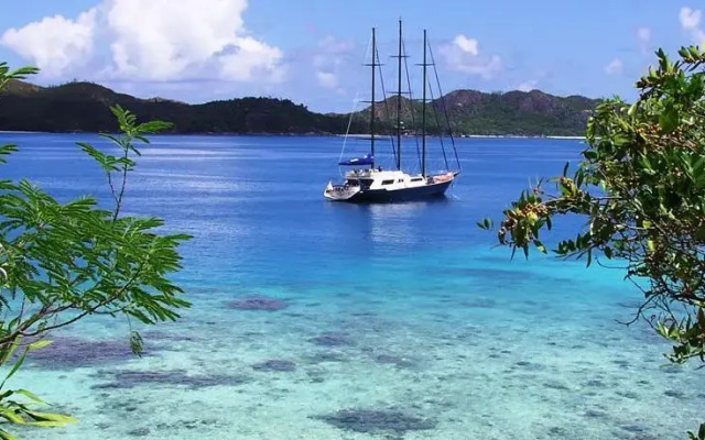 Sea Star and Sea Bird - Silhouette Cruises Ltd.