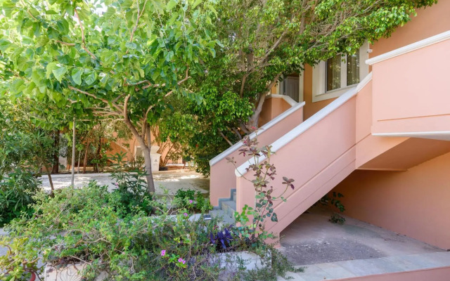 Poseidon Studios & Apartments