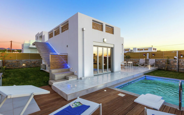 Majestic Villa in Pigianos Kampos with Private Pool