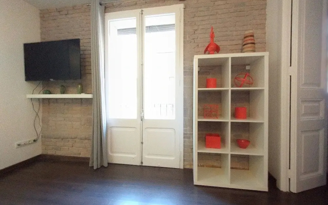 Barceloneta Apartment With Balcony