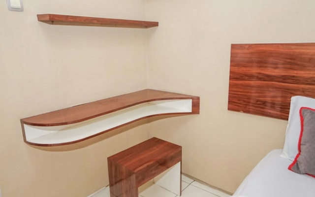 Hotel O Ciputat Near Apartment Green Lake View Ciputat – Guest Rooms – South Tangerang