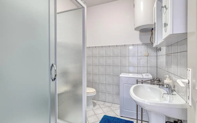 Pool House Kristina Near Pore