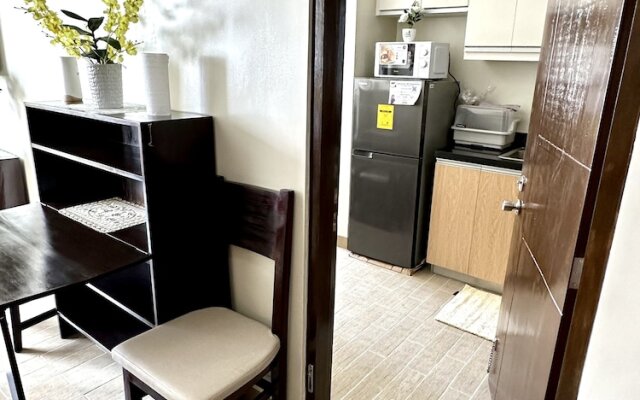 Comfy Studio UnitL OneMadison35