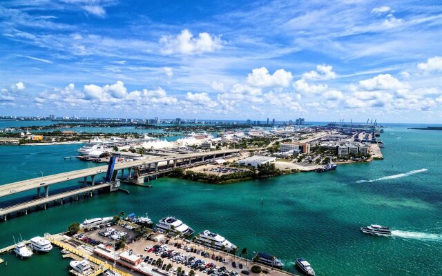 Holiday Inn Port of Miami - Downtown by IHG