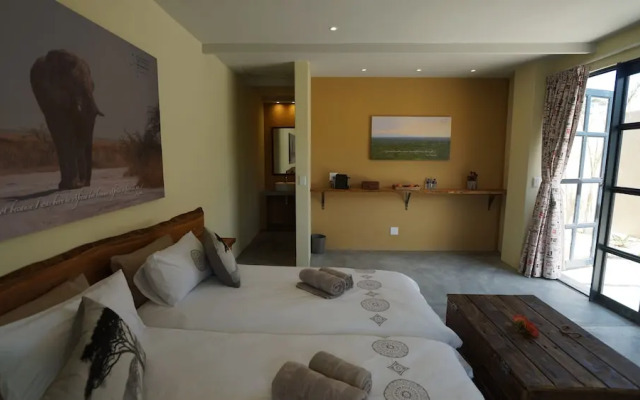 Stellar Overberg Travellers Lodge