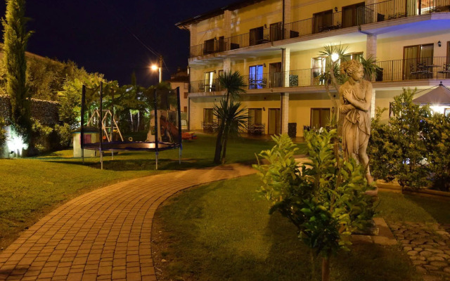 Residenza Le Due Torri Apartments