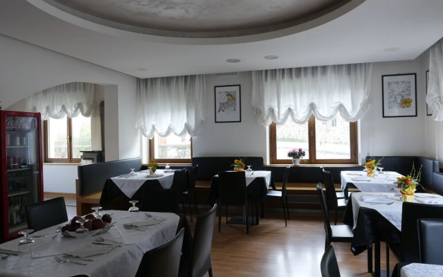 Albergo De March