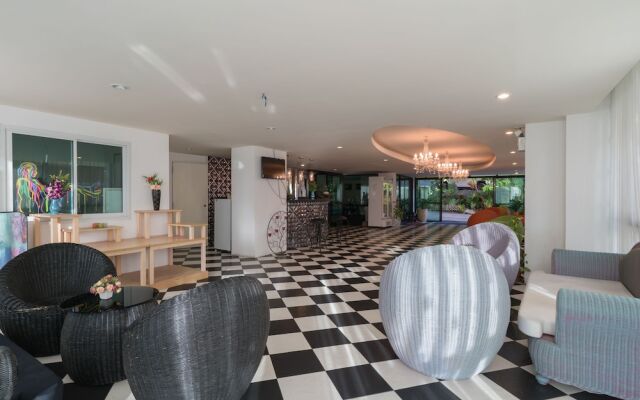 GoldStone Residency Patong , Phuket