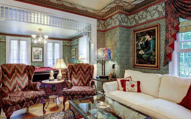 Fairlawn Inn