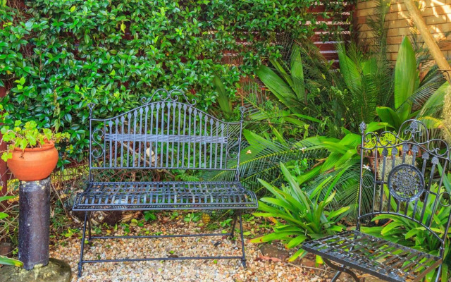 OSPREY Gerroa 4pm check out Sundays