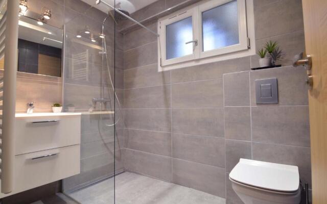 Marceau 1 Woods & Bricks