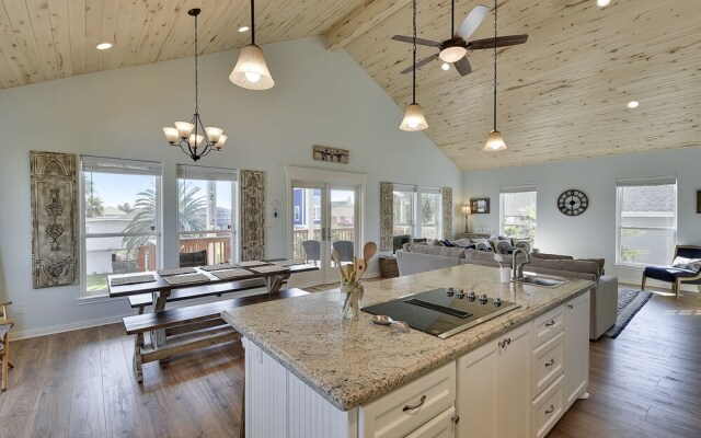 Pappy's Folly 3 Bedrooms 2 Bathrooms Home