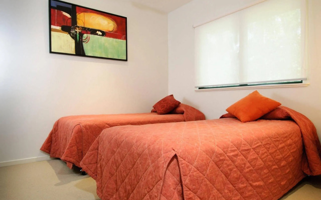 Cairns Beach Holiday Apartment