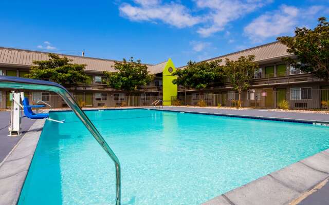 SureStay Plus Hotel by Best Western Point Richmond