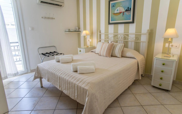 Cyclades Hotel & Studios