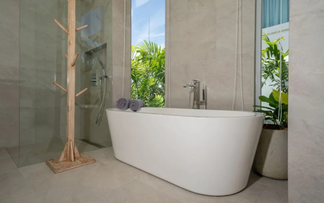 Modern Open Design 4BR Pool Villa Mina