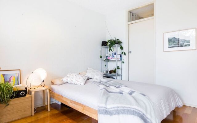 ISAAC, 1BDR South Melbourne Apartment