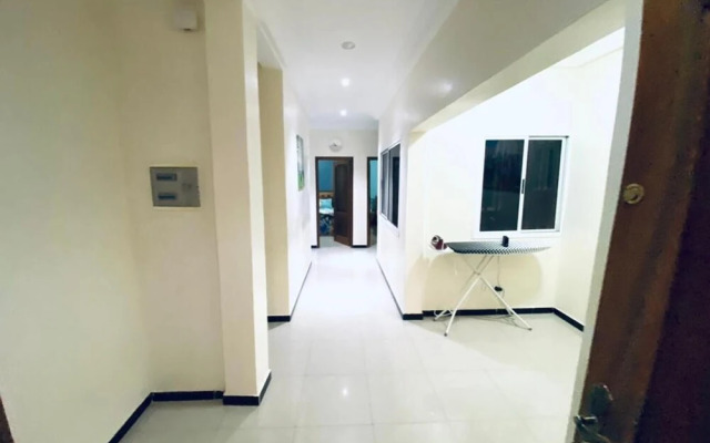 Mam Lovely 3-bed Apartment in Dakar-almadies