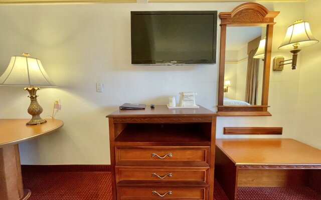 FairBridge Inn & Suites Cleburne