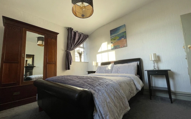 Nore View House