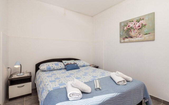 Beautiful Home in Jablanac With Wifi and 5 Bedrooms
