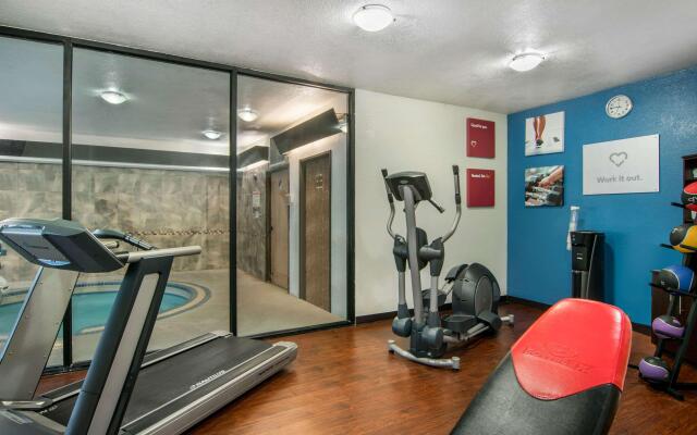 Comfort Suites Near Vancouver Mall