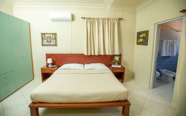 Private 6 Bedroom Villa Great for Parties