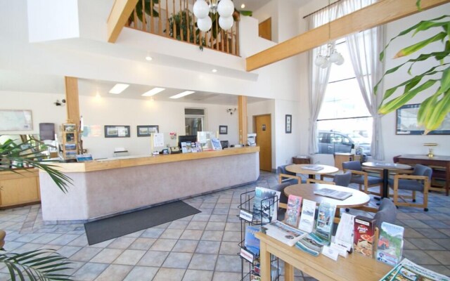 Brooks Street Motor Inn