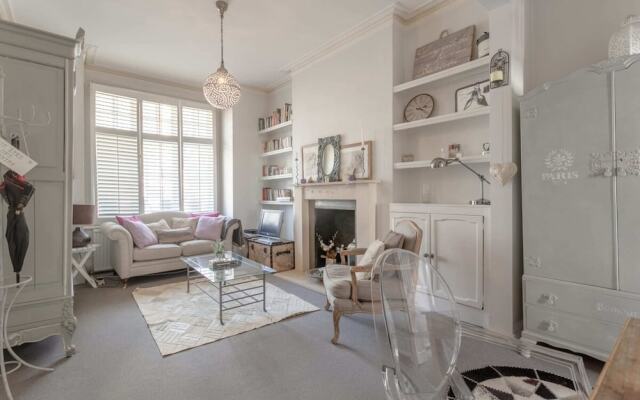 Stylish Apartment near Battersea Park