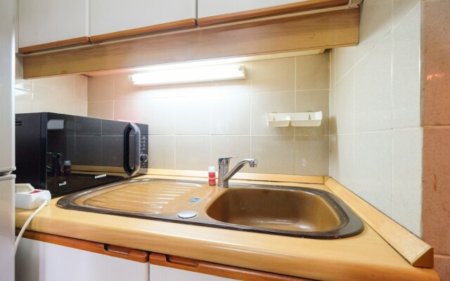 Classic Studio Park Royale Apartment Near Sudirman