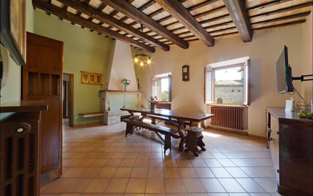 Quiet property set in a genuine context between nature and culture.-CASA PARIS